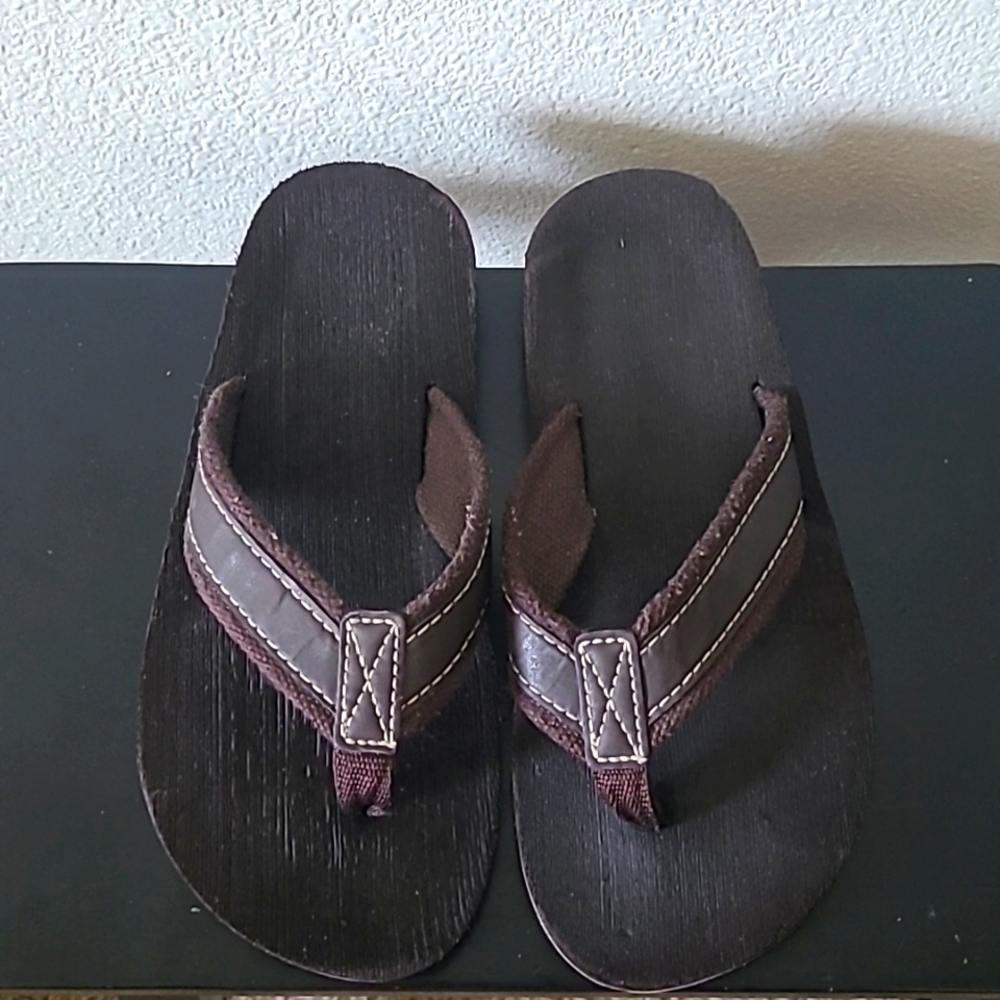 Boy's Old Navy Sandels, dark brown
